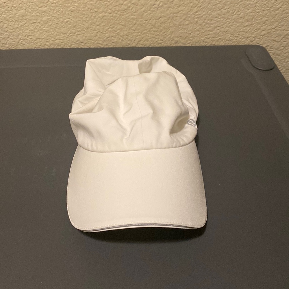Lululemon running hat